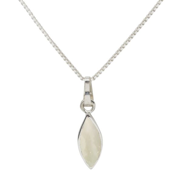 White Gold Mother of Pearl Pendant