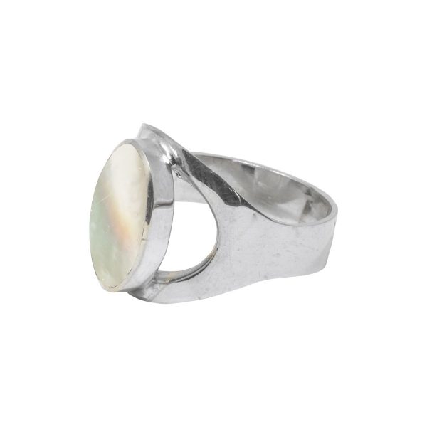 Silver Mother of Pearl Oval Ring