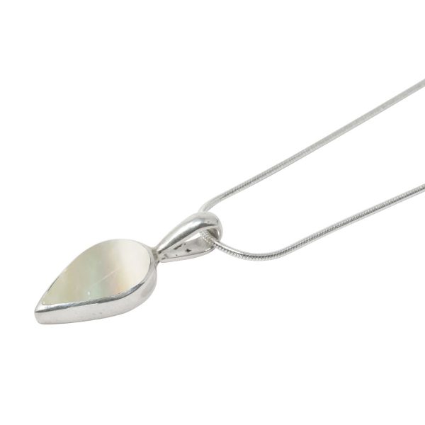 White Gold Mother of Pearl Pendant