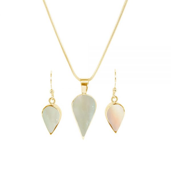 Yellow Gold Mother of Pearl Pendant and Earrings Set